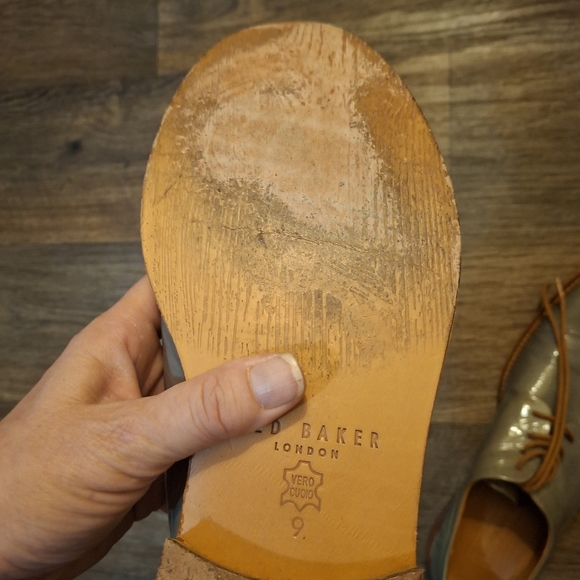 Ted Baker London Men's Patent Leather Oxford Derby Shoe. - Picture 9 of 14